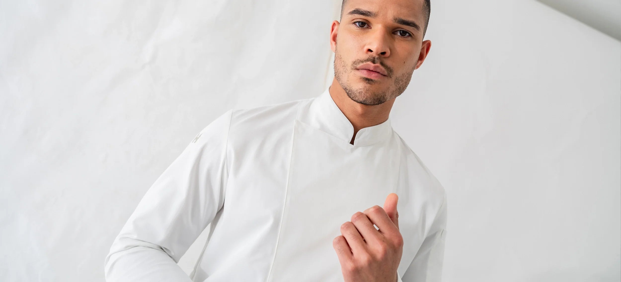 How to choose the right size chef jacket? | Le Nouveau Chef