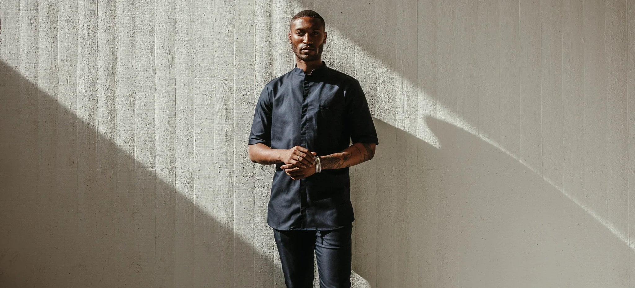 Comment s'appelle la veste que portent les chefs ?